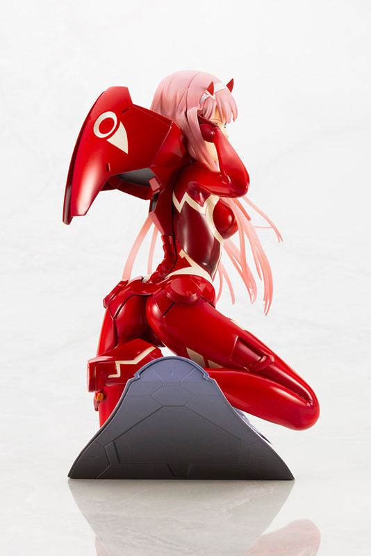 DARLING in the FRANXX — Zero Two 1/7 Complete Figure 11