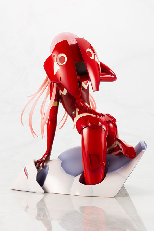 DARLING in the FRANXX — Zero Two 1/7 Complete Figure 8