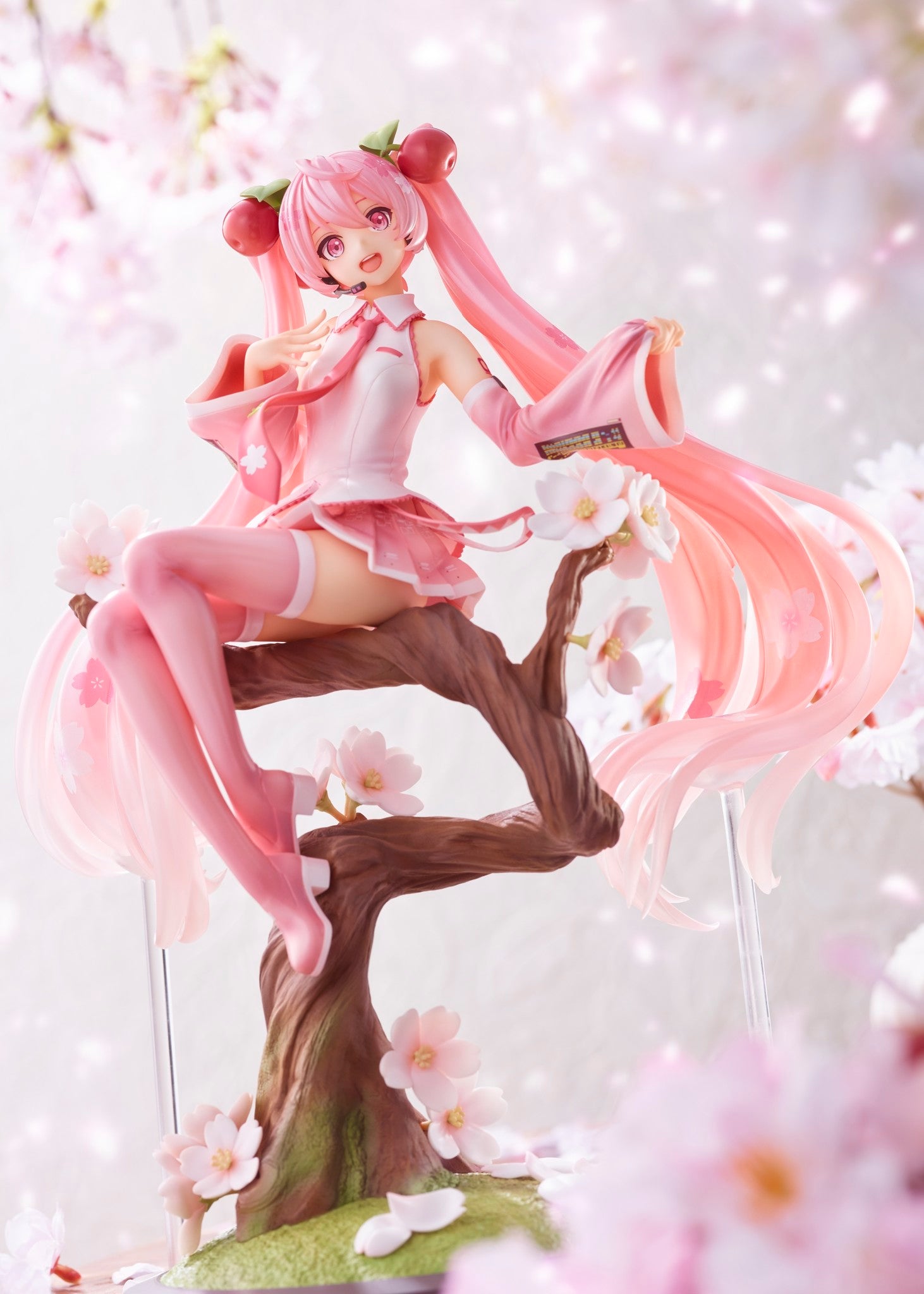 Piapro Characters — Hatsune Miku — 17 — Sakura Fairy ver (1 (4)
